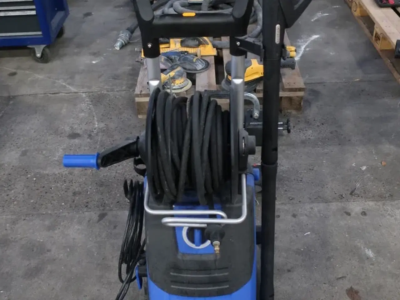 Billede 2 - Højttryksrenser NILFISK Premium 200