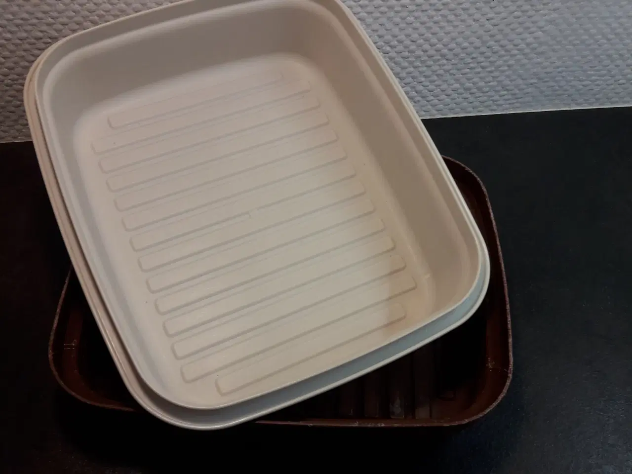 Billede 3 - Tupperware brødbox