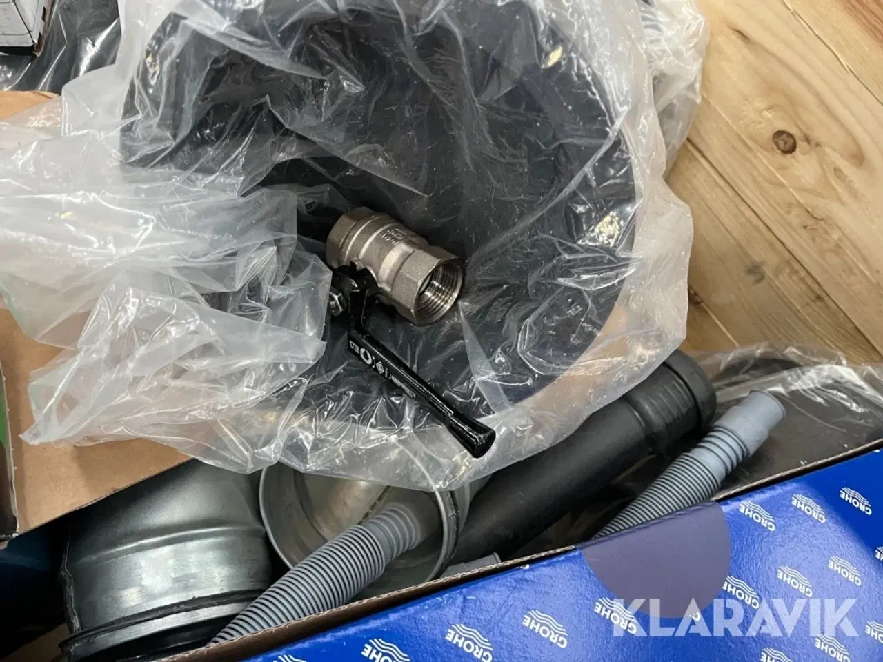 Billede 9 - Lot - unidrain, håndklædetørrer, rør og øvrigt - 2 paller