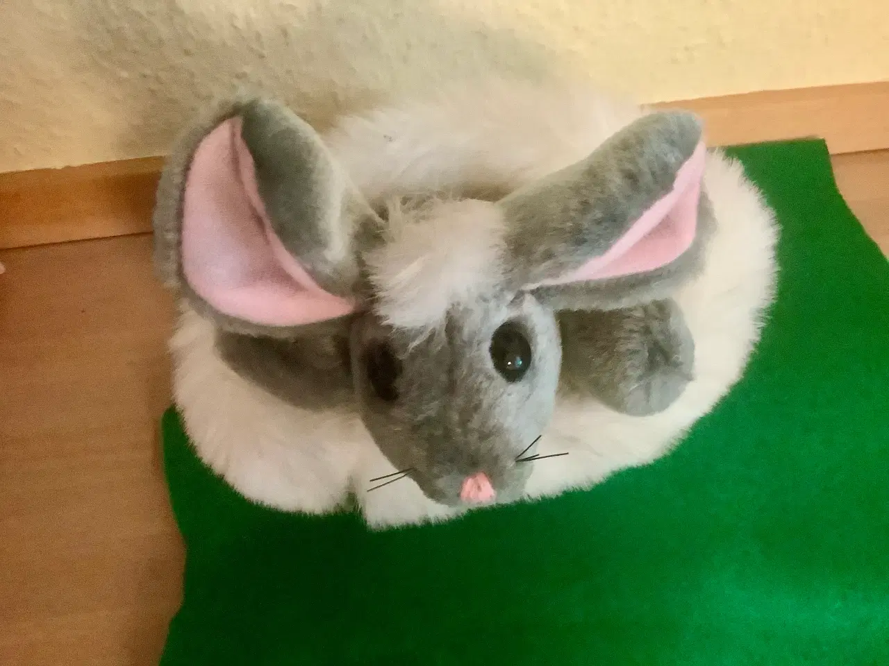 Billede 1 - Julemus i nissehue.