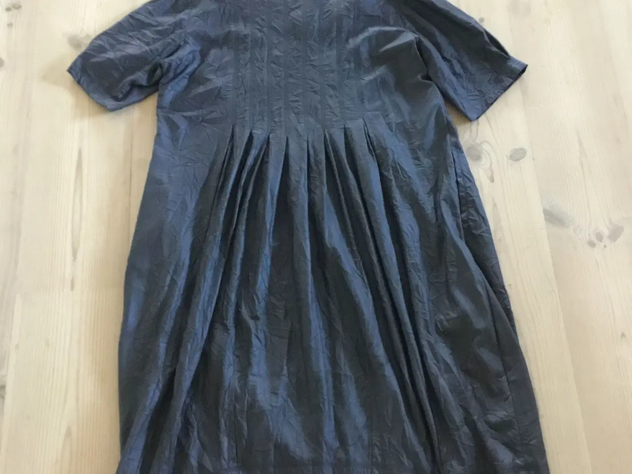 Billede 1 - Sort kjole fra Trine Kryger Simonsen