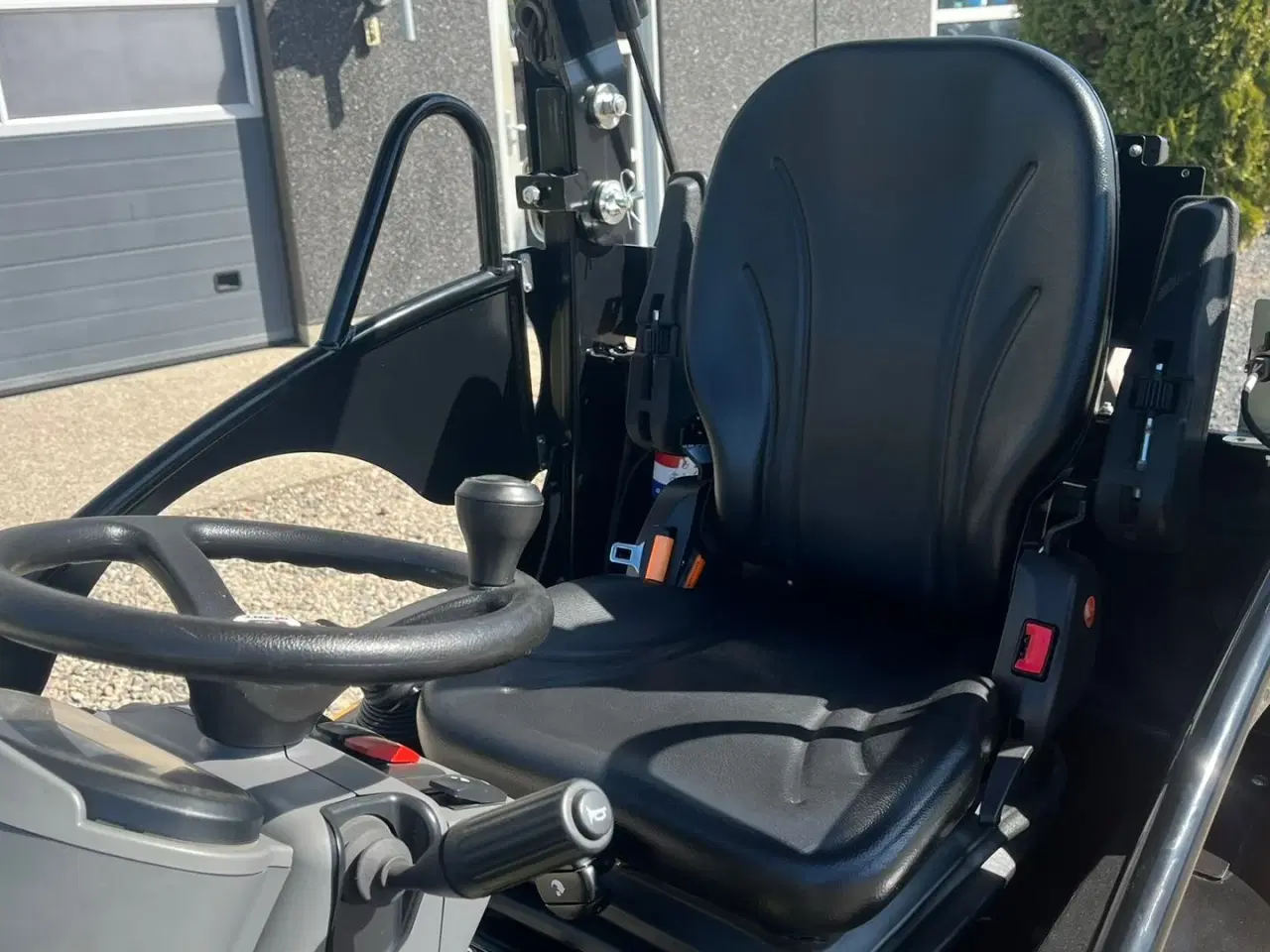 Billede 10 - Giant G2200E X-tra E Elektrisk minilæsser. DEN HAR KUN KØRT DEMO OG ER SOM NY