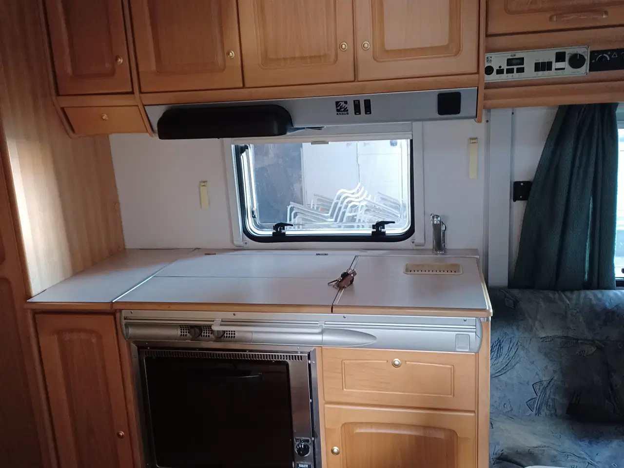 Billede 4 - En meget velholdt KNAUS AZUR 540
