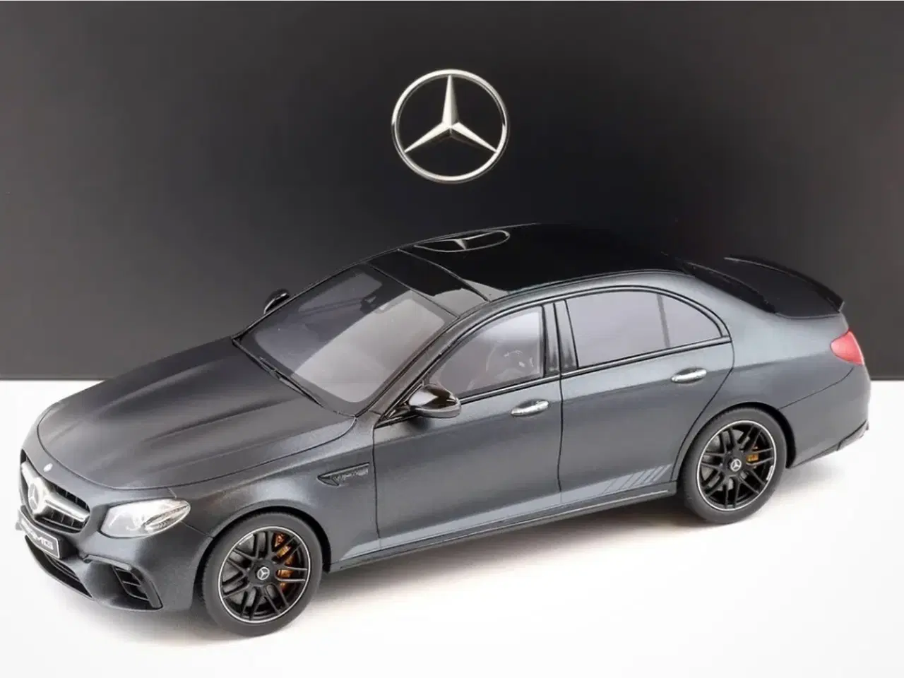 Billede 1 - 1:18 Mercedes E 63 S AMG