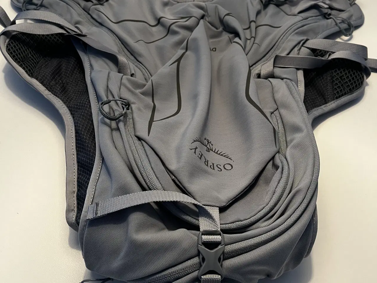 Billede 5 - Osprey Rygsæk Grå til kvinder