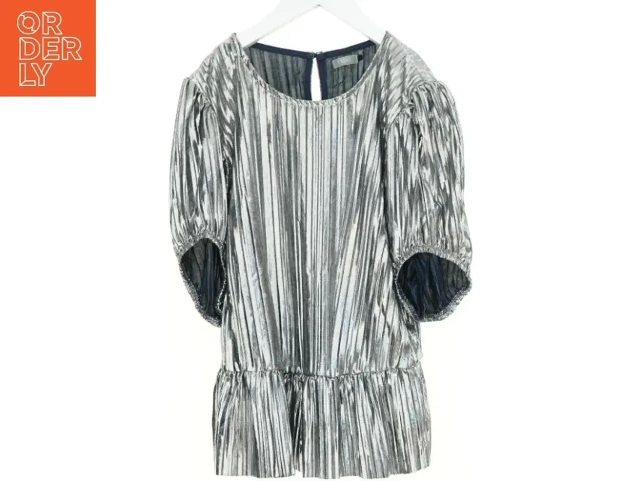 Billede 1 - Top fra Name It (str. 152 cm)