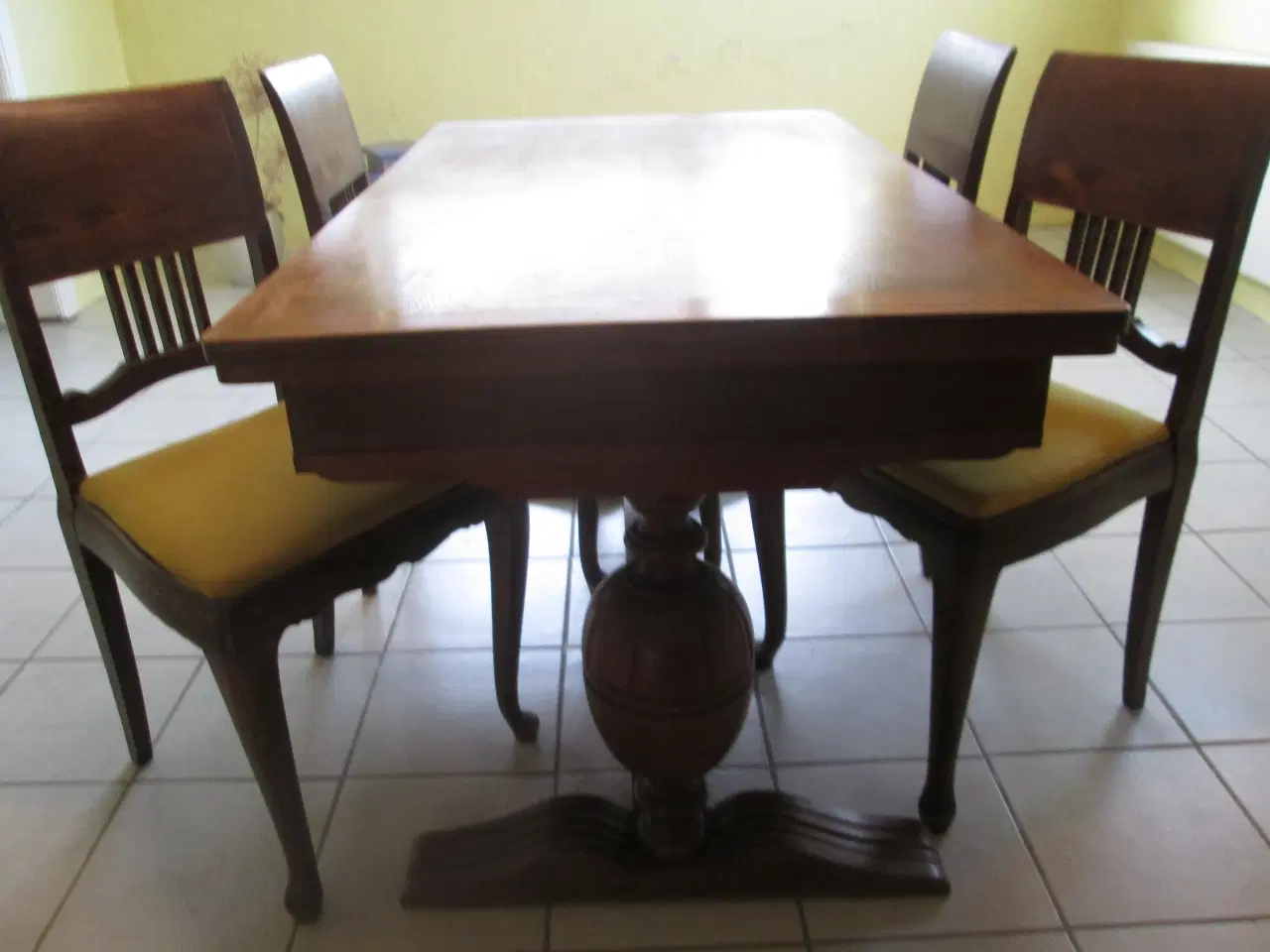 Billede 2 - 4 Spisebordsstole i Egetræ