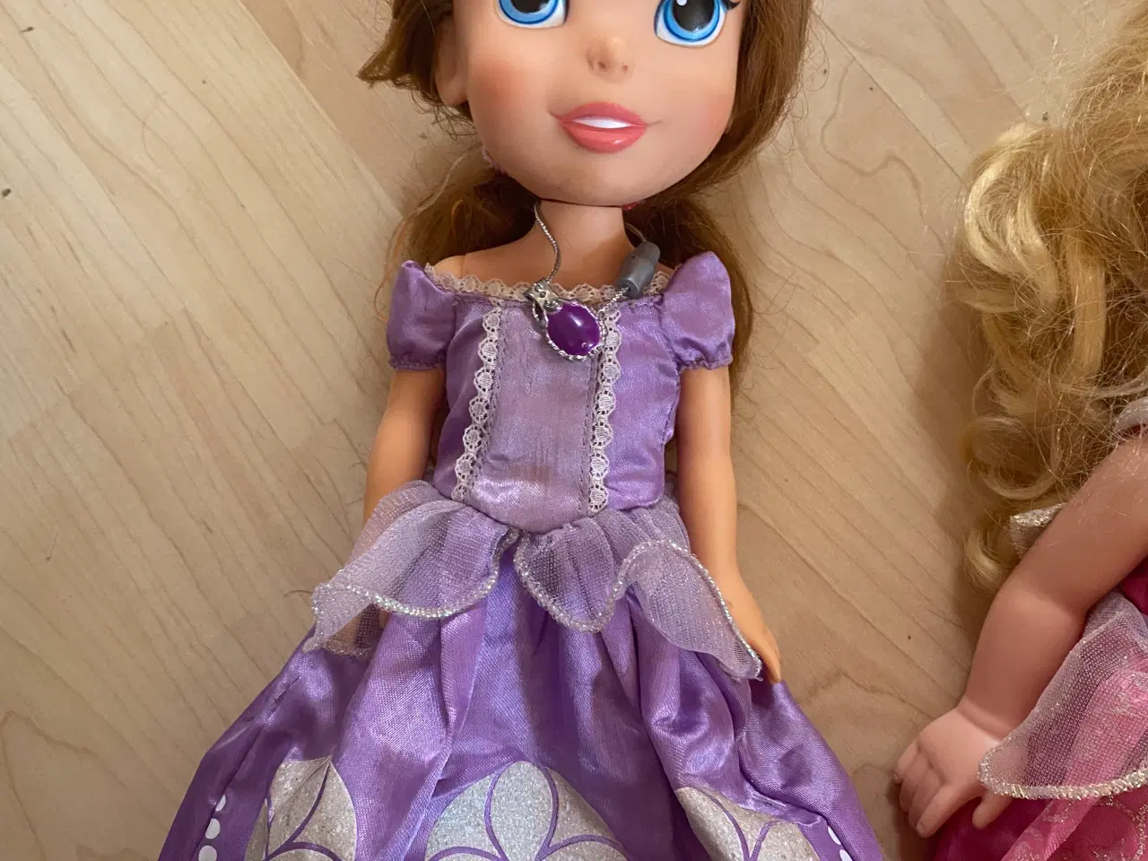 Billede 2 - Disney dukker sælges 