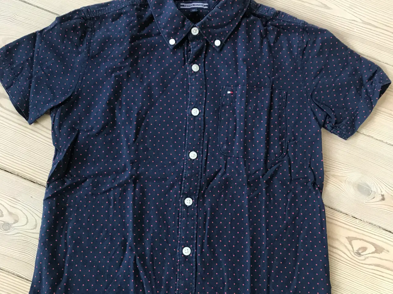 Billede 1 - Tommy Hilfiger skjortebluse str. 8-10