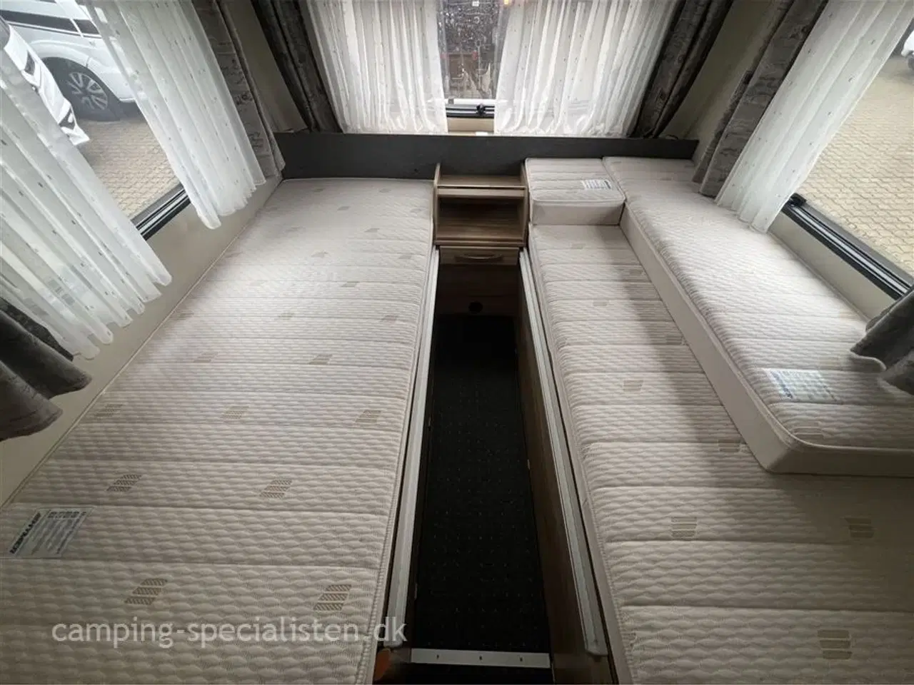 Billede 5 - 2018 - Hymer Feeling 470   2018 Hymer Feeling 470 m. hævetag - se den nu hos Camping-Specialisten.dk
