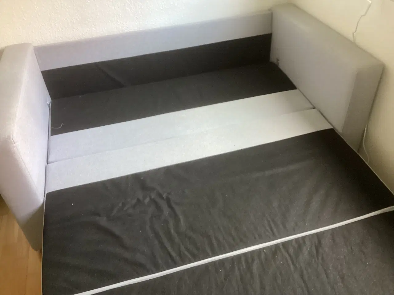 Billede 4 - Sovesofa i lysegrå