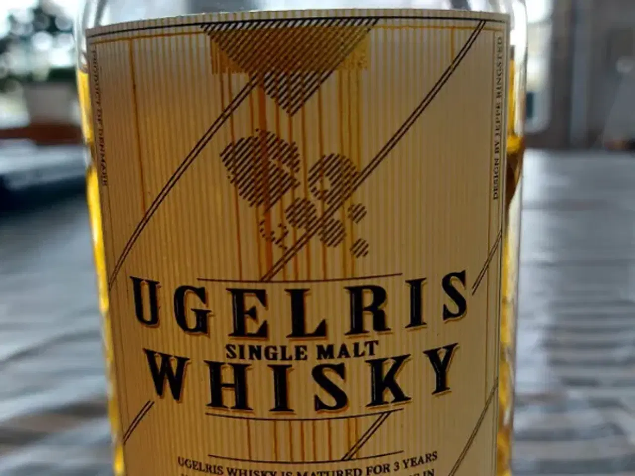 Billede 2 - Ugelris Whisky - Lagret på Laphroaig egefad.