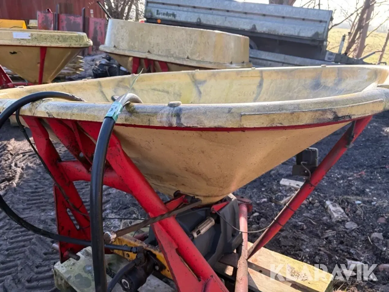 Billede 4 - Saltspreder med PTO og hydraulisk spjæld Vicon