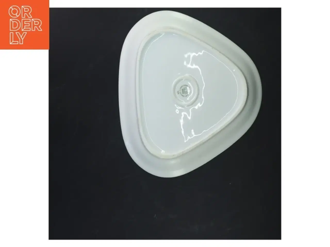 Billede 2 - Trekantet porcelænsfad fra Royal Copenhagen (str. 23,5 cm)