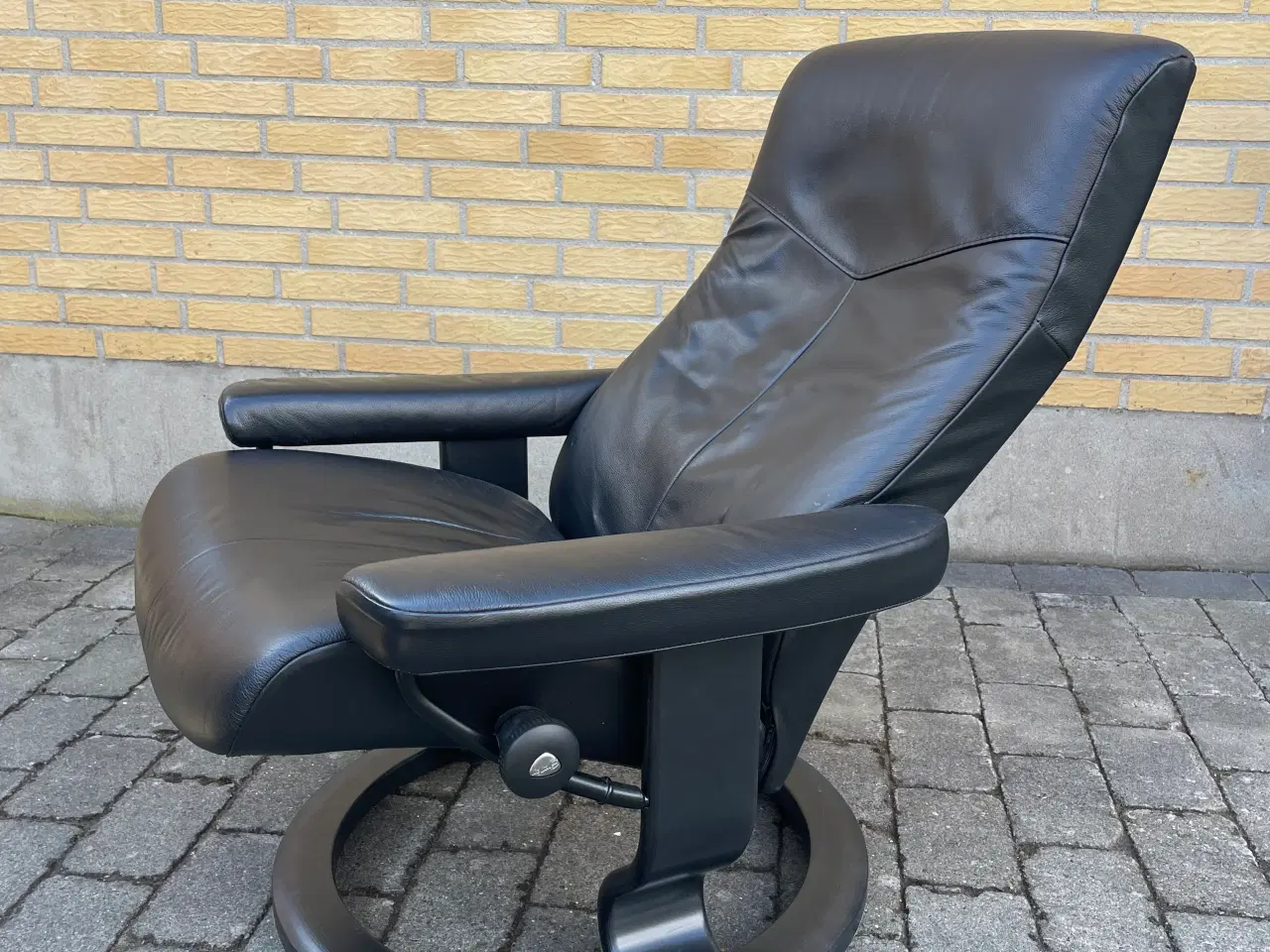 Billede 3 - Lænestol og fodskammel fra  Stressless 