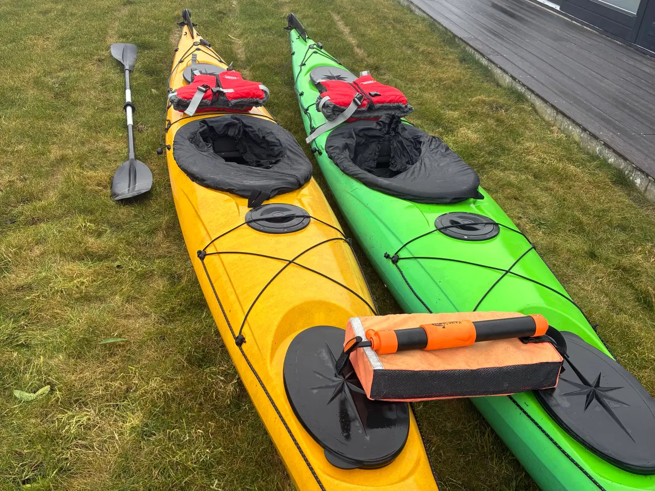 Billede 6 - 2 stk. havkajakker med alt tilbehør