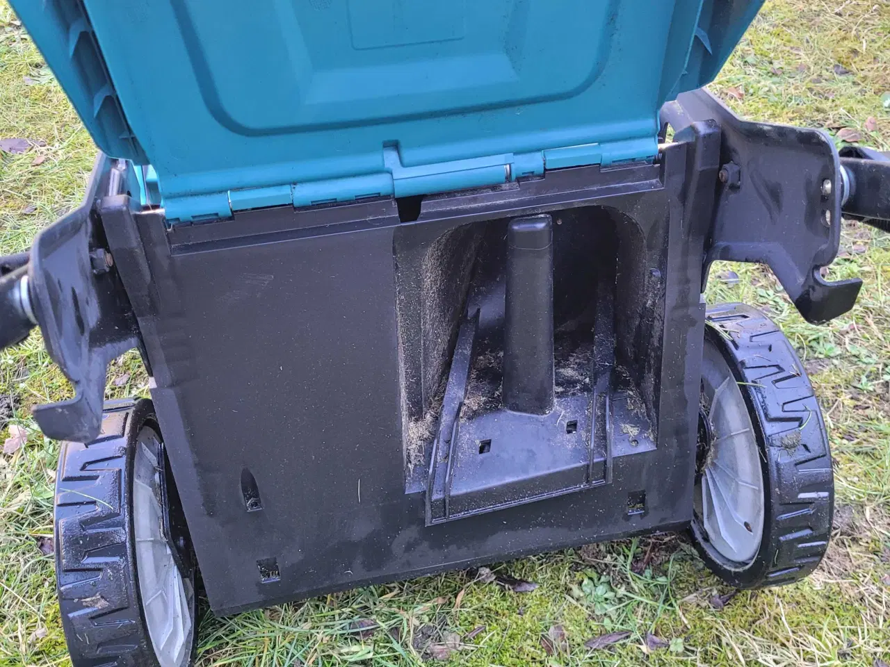 Billede 8 - Makita DLM481 batteri plæneklipper 