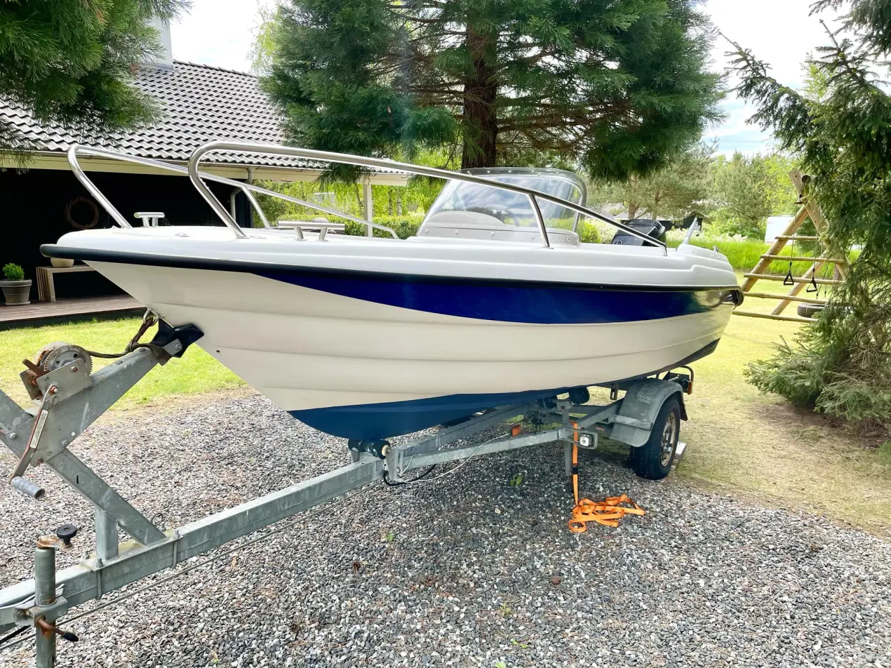 Billede 2 - Bella 510 R styrpultsbåd 90hk med bådtrailer