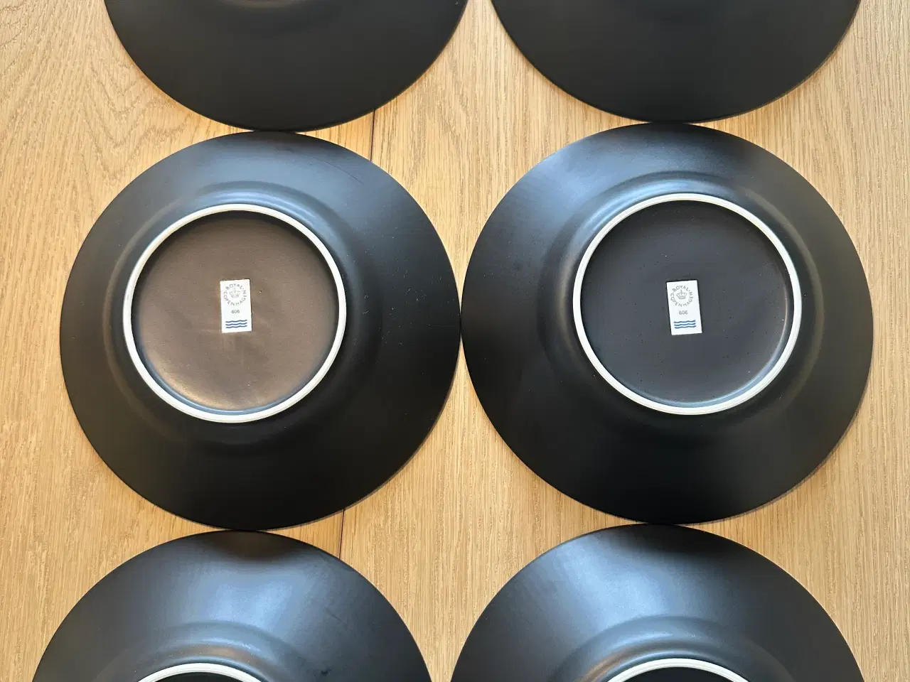 Billede 2 - Royal Copenhagen dyb tallerken 24stk sort riflet