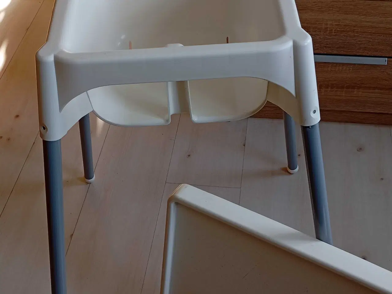 Billede 1 - Barnestol. Højstol med bordplade