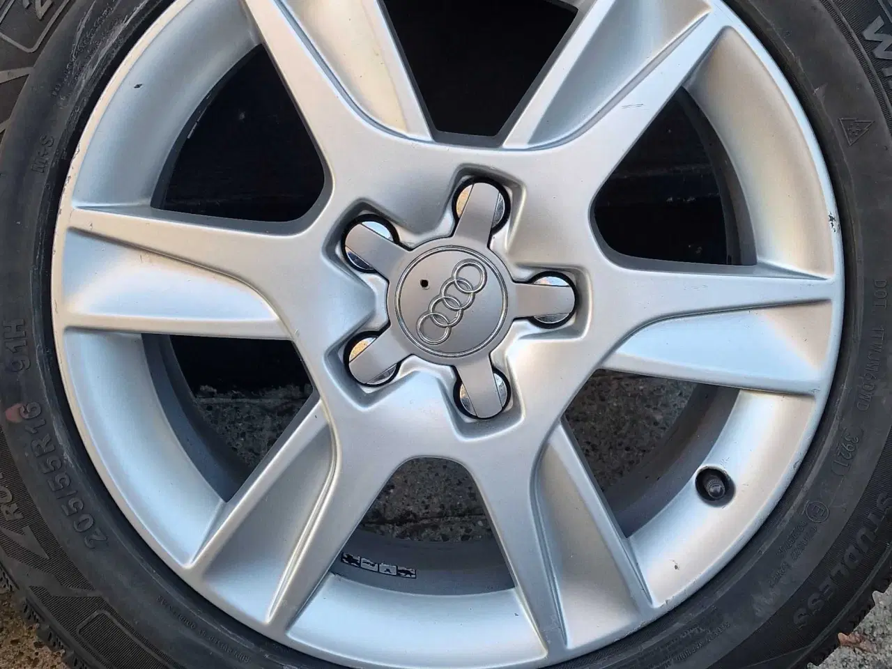 Billede 2 - Audi alufælge 5x112