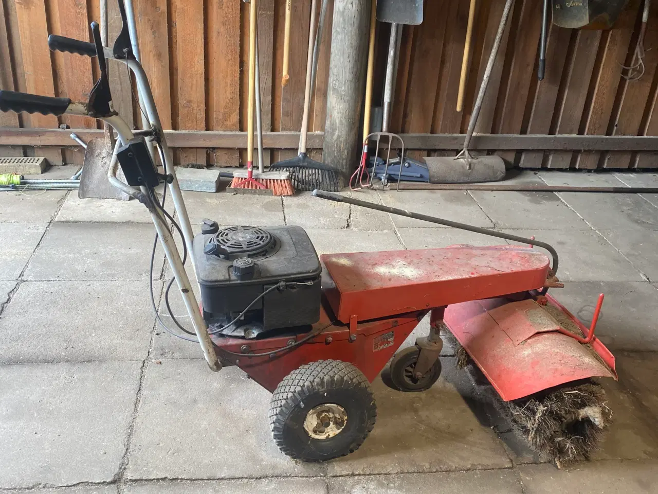 Billede 2 - Fejekost