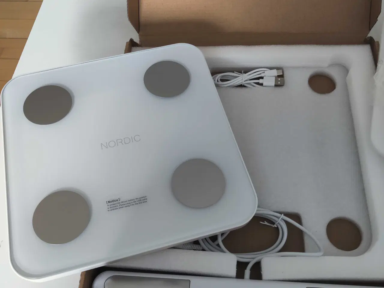 Billede 1 - Nordic badevægt med kropsanalyse, ny