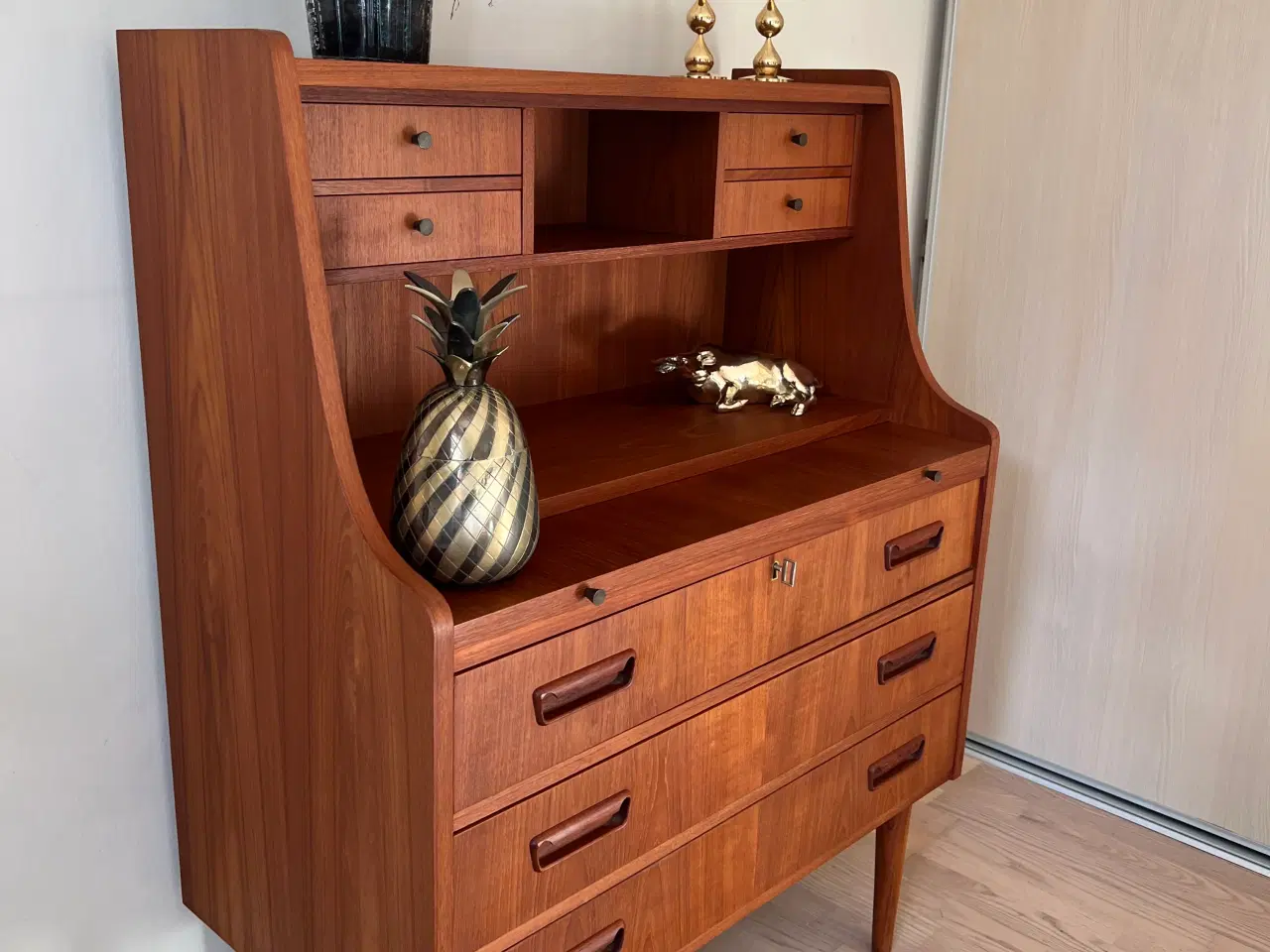 Billede 4 - Smukt teak chatol fra 60’erne i dansk design 