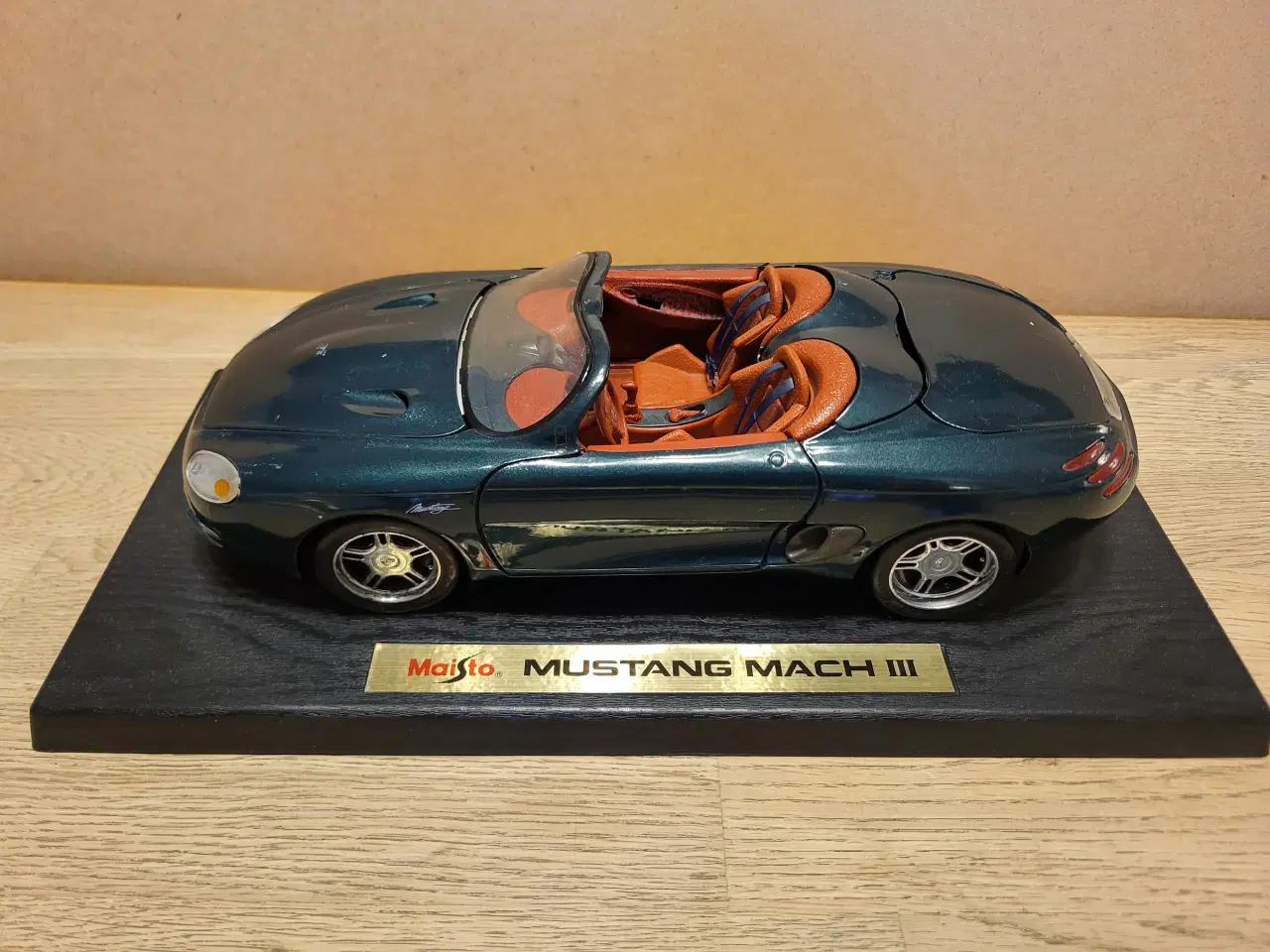 Billede 1 - Modelbil 1:18 Mustang Mach lll 100 kr.