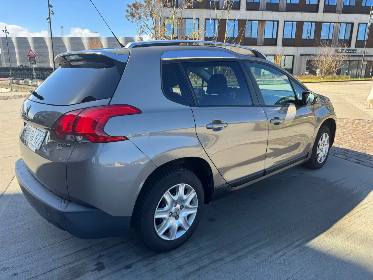 Billede 4 - Flot velholdt nysynet Peugeot 2008 1.6 Ehdi