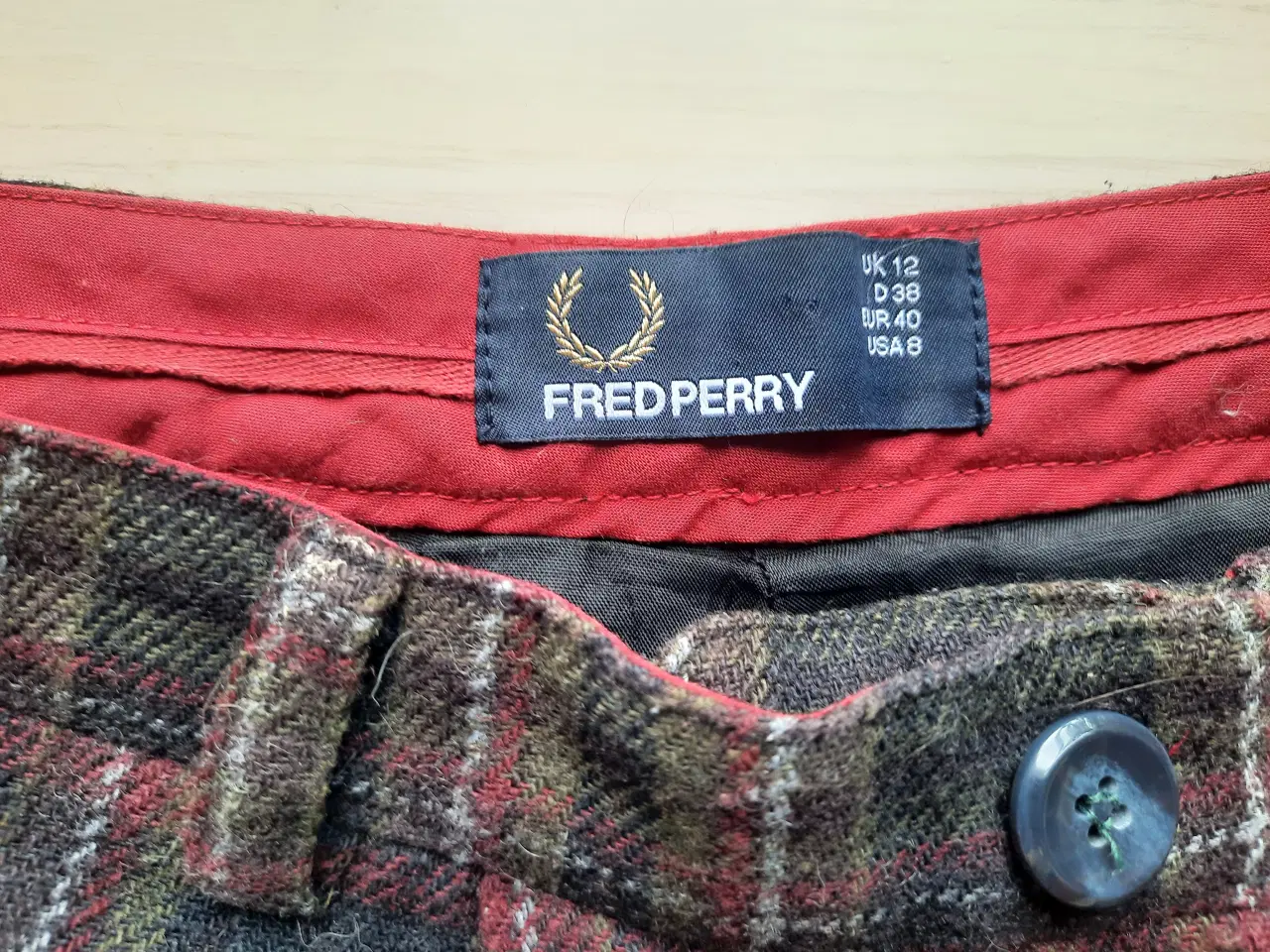 Billede 4 - Fred Perry shorts med uld, str. 40