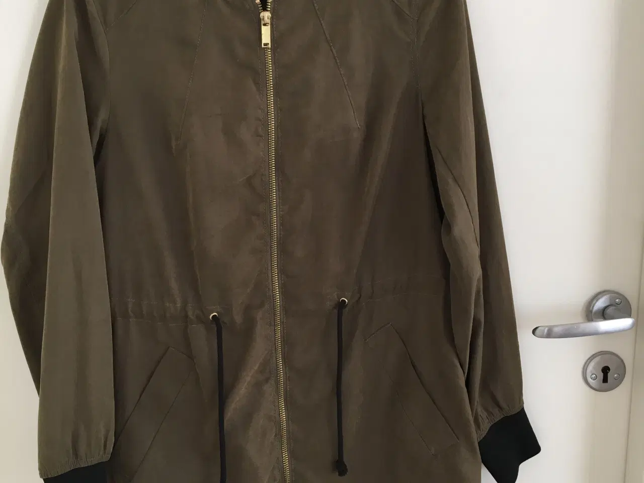 Billede 1 - Dividend frakke str. 36