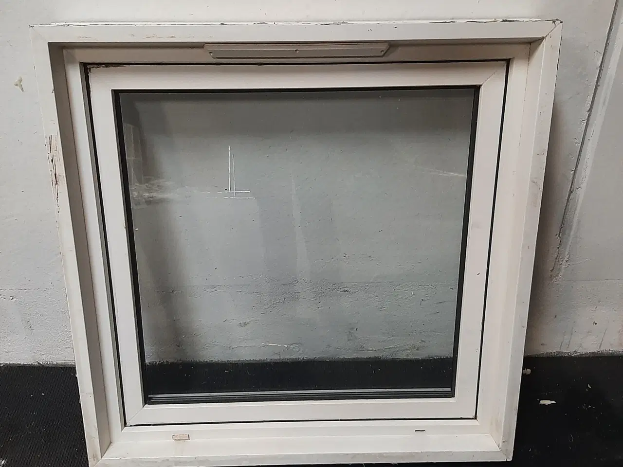 Billede 3 - Dreje-kip vindue, pvc, 967×120×959mm, højrehængt, hvid