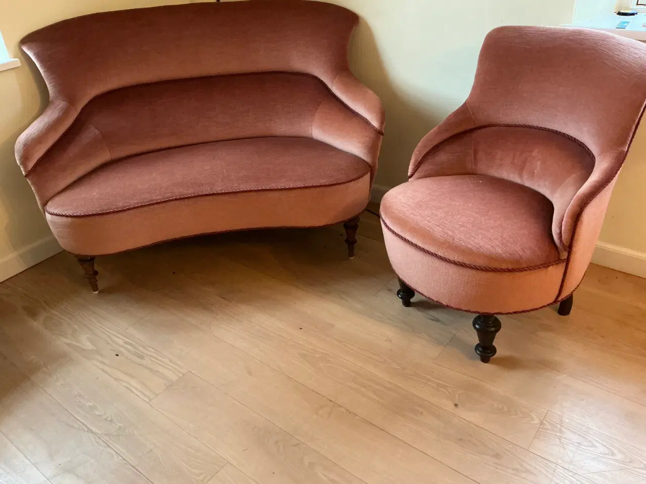 Billede 2 - Lille sofa plus lille stol