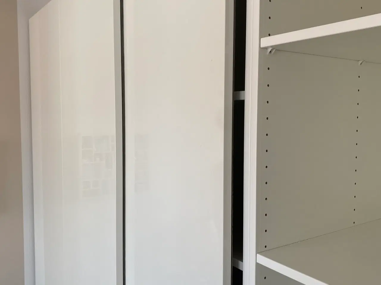 Billede 2 - Skydedøre hvide IKEA Hasvik