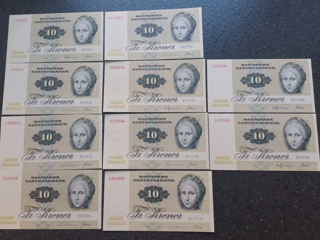 Billede 1 - 10 Kr sedler 10 stk 1977 + 1978 2 stk i numreorden