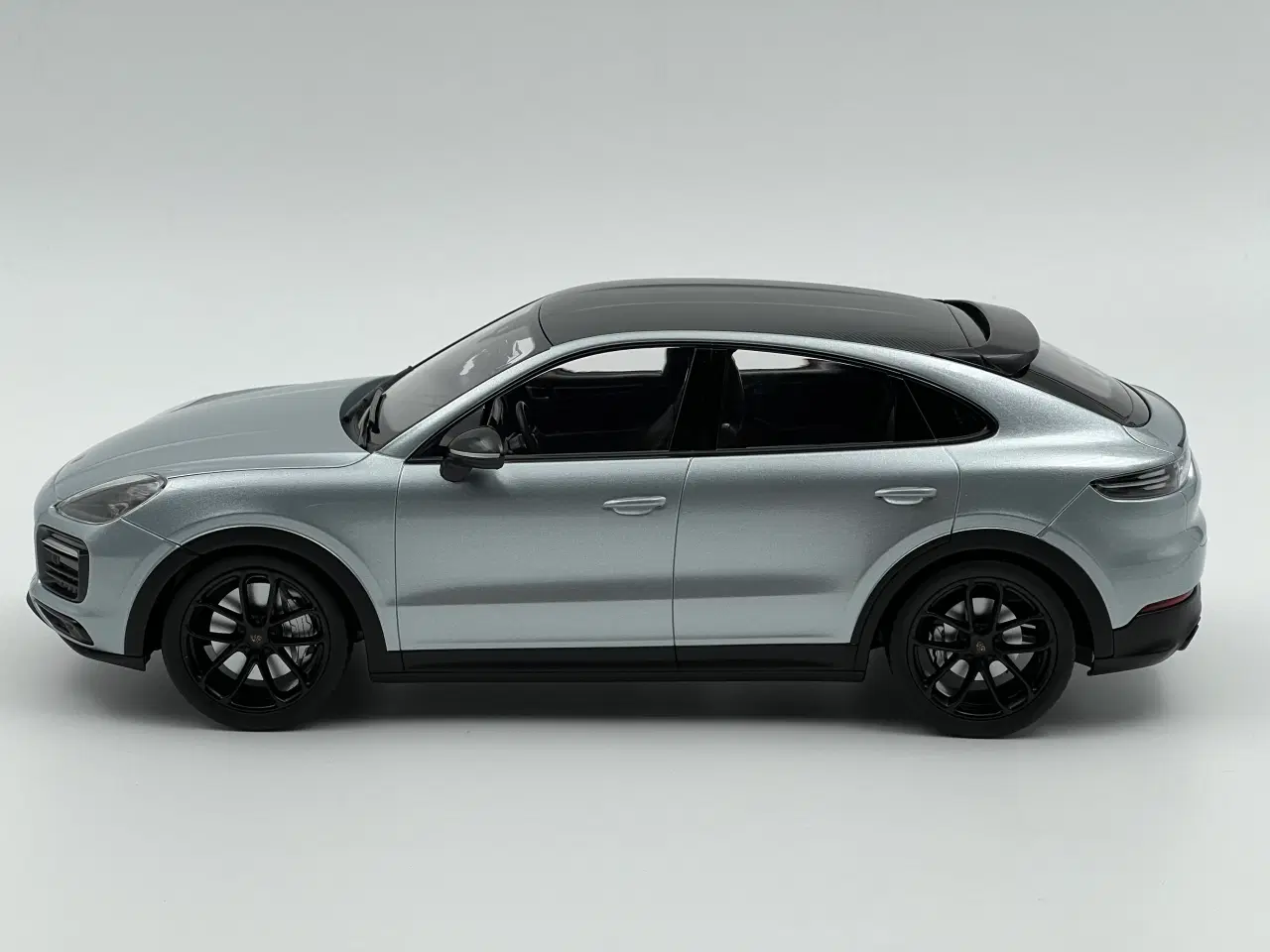 Billede 2 - 2019 Porsche Cayenne S Coupé - 1:18