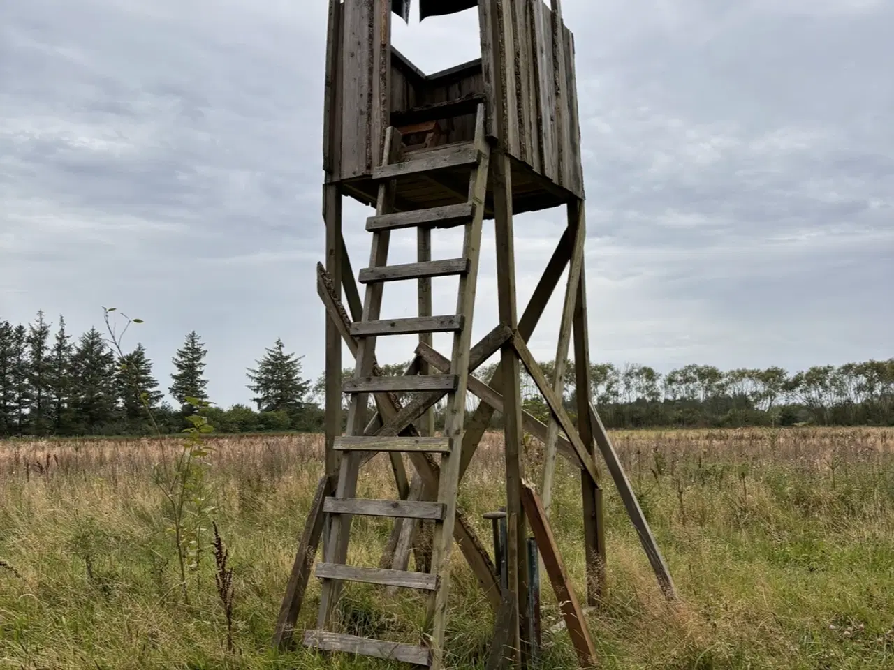 Billede 1 - Fint Skydetårn sælges - Nem at komme til
