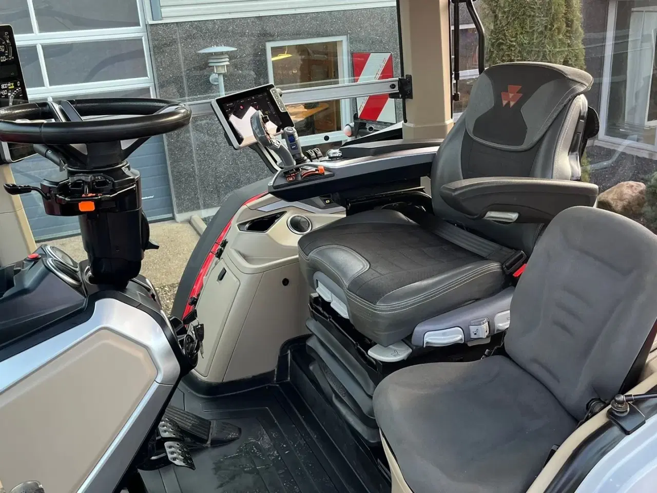 Billede 6 - Massey Ferguson 8S.245 Med stor frontlæsser. Dyna 7 Efficient. Kan leveres med GPS anlæg på.