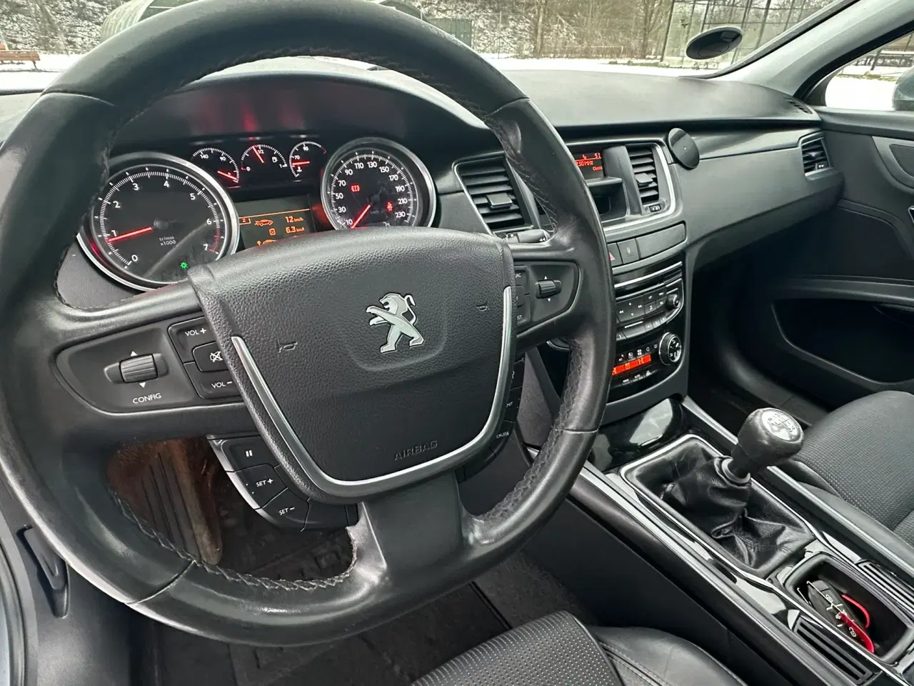 Billede 18 - Lav km. som ny bil.