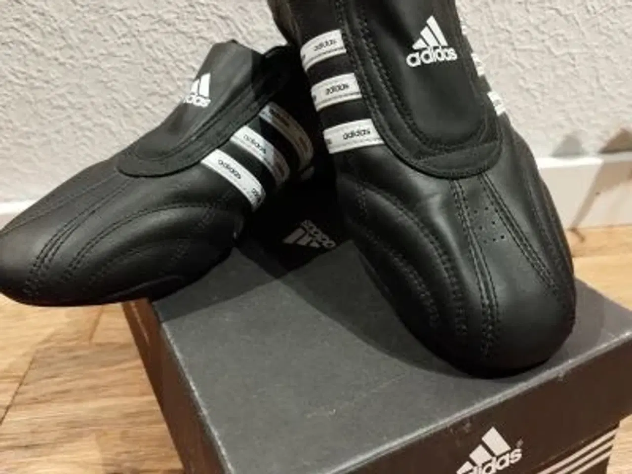 Billede 1 - Adidas taekwondo sko str. 41 1/3