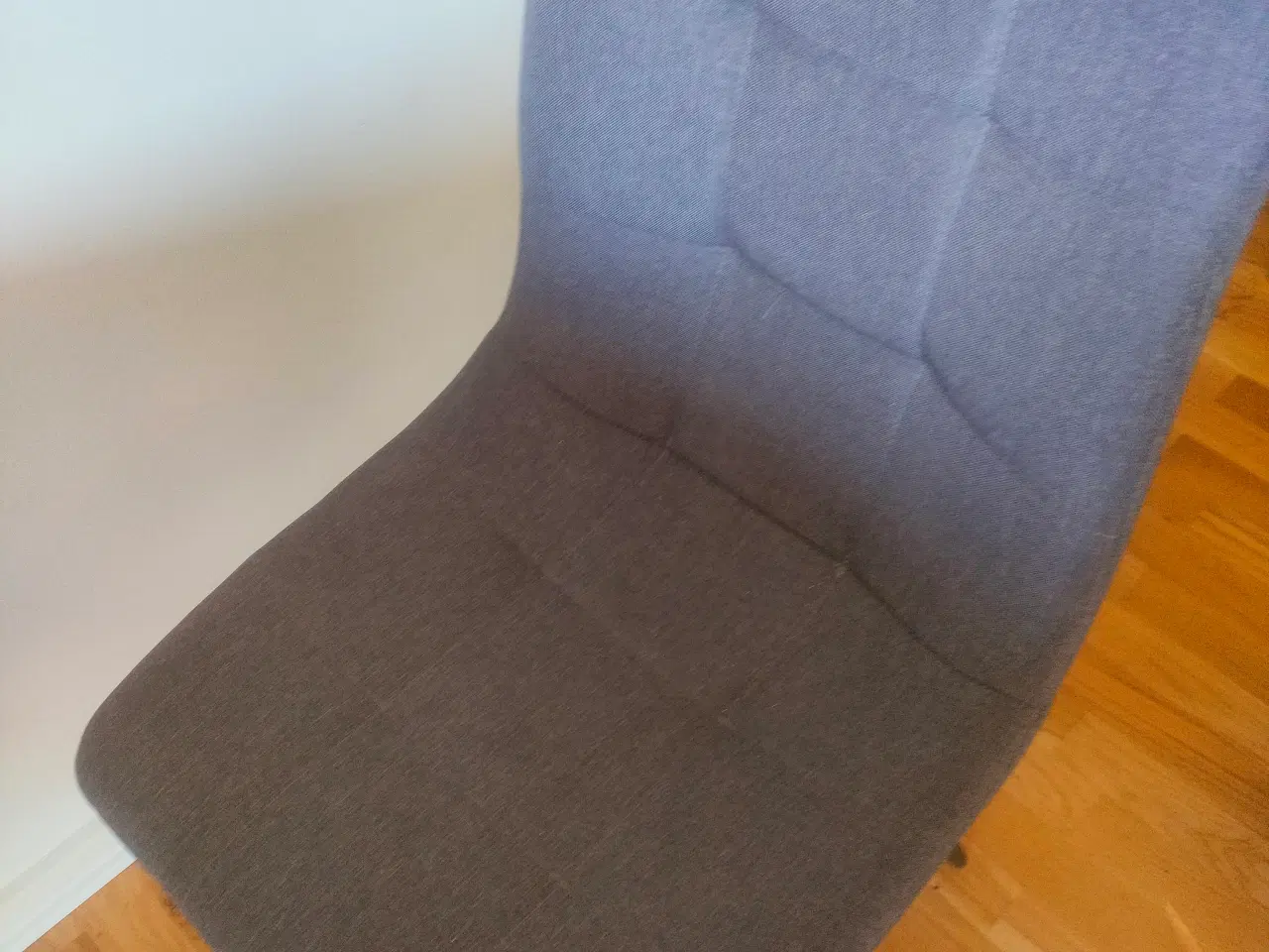 Billede 4 - Spisebord med stole