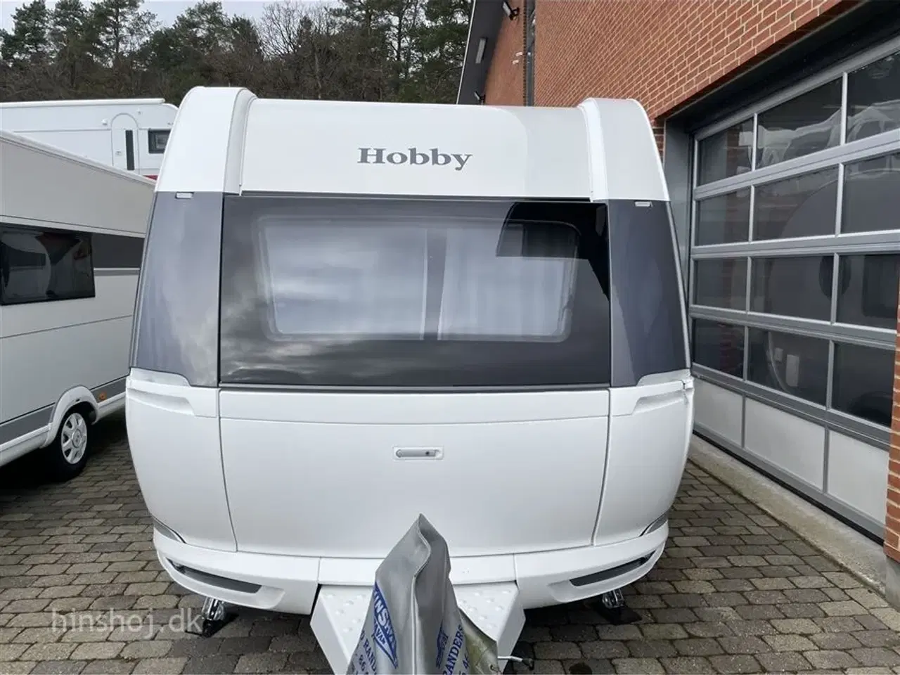 Billede 14 - 2024 - Hobby De Luxe 495 WFB   Dejlig vogn med stort toiletrum med brus fra Hinshøj Caravan A/S