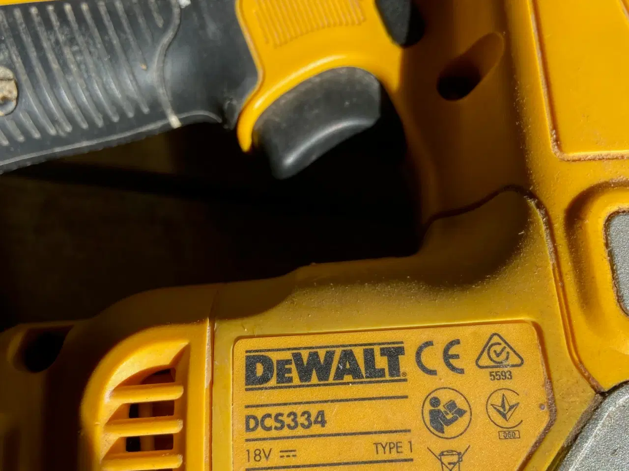 Billede 3 - Dewalt stiksav, DCS334 + ca. 80 nye klinger