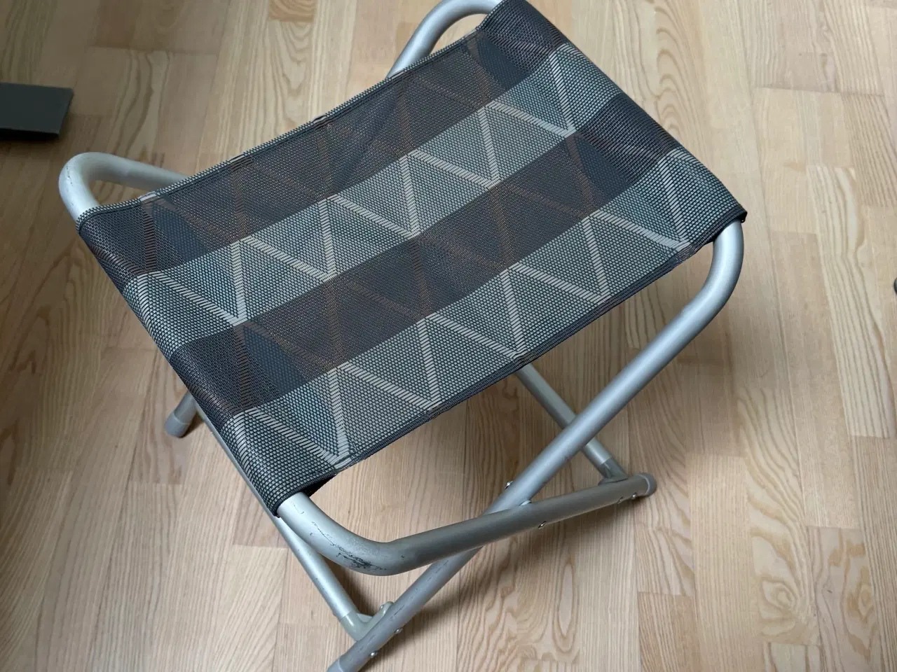 Billede 4 - Skammel med bordplade, 2 stk.