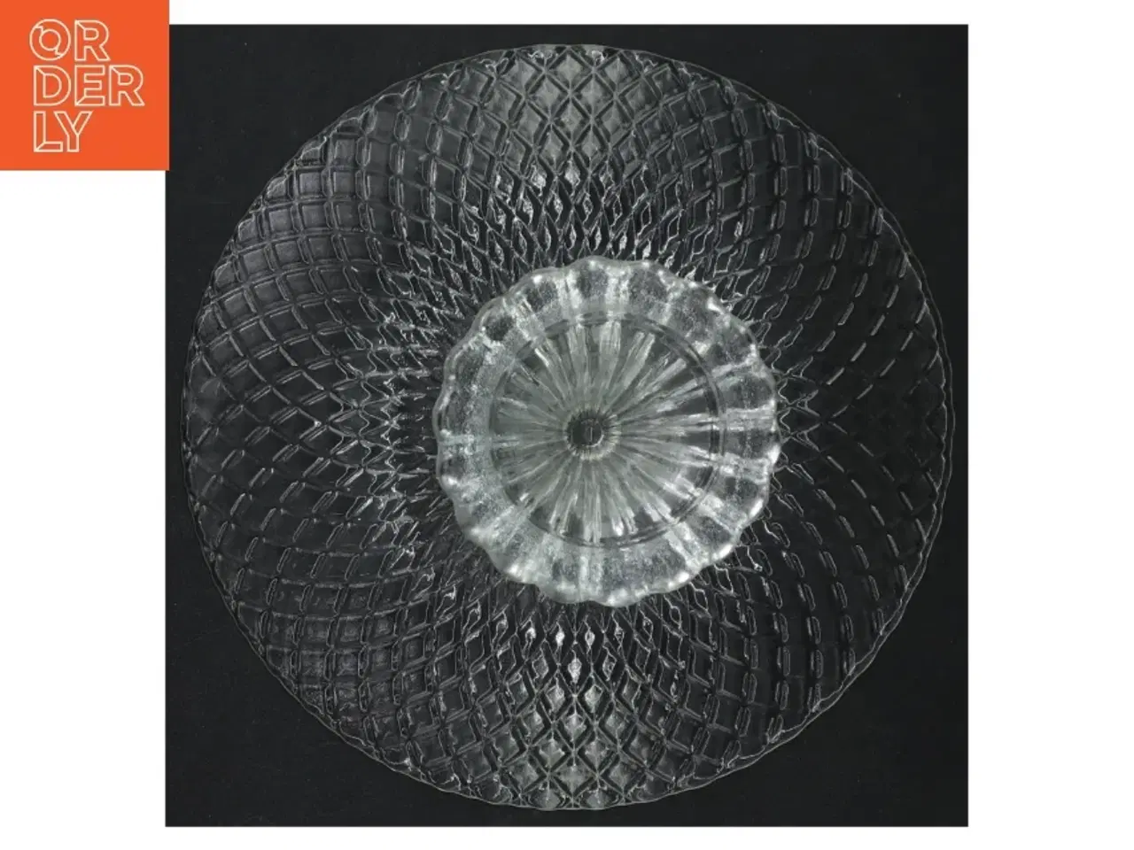 Billede 4 - Glasfad på fod (str. 18,5 cm i diameter. 8 cm høj)