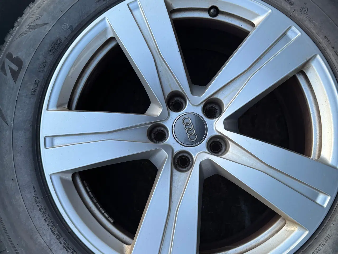 Billede 8 - Audi original fælge med gode dækmønsster