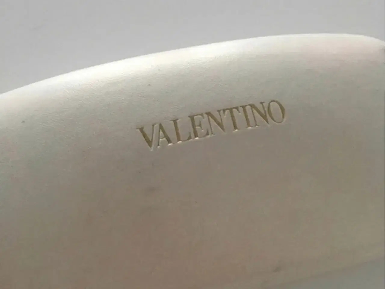 Billede 3 - Valentino solbriller sælges billigt