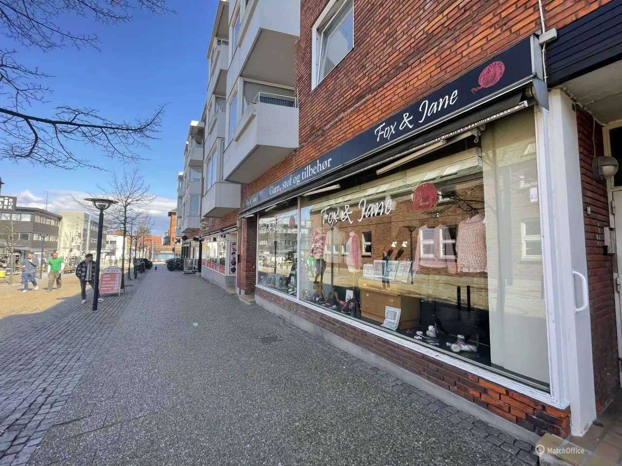 Billede 2 - CENTRALT OG GODT BELIGGENDE BUTIKSLOKALER UDLEJES