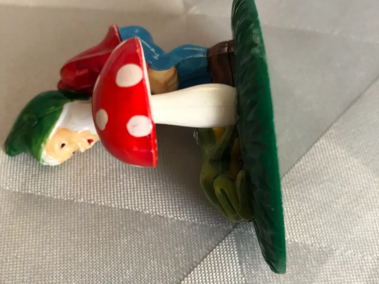 Billede 16 - Lille julemand med en frø og svamp